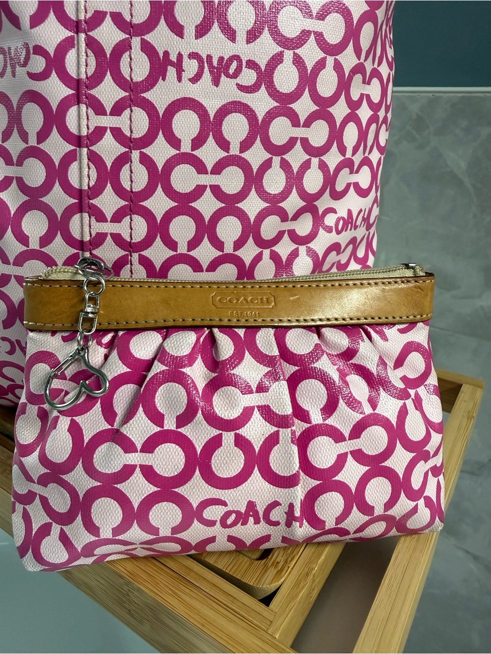 COACH Pink Op Art Signature Coated Canvas Set - Picture 11 of 15